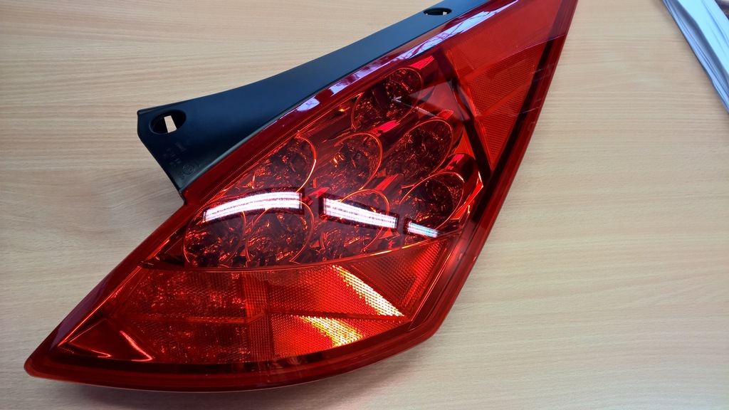 Lampa Tył Nissan 350z Polift
