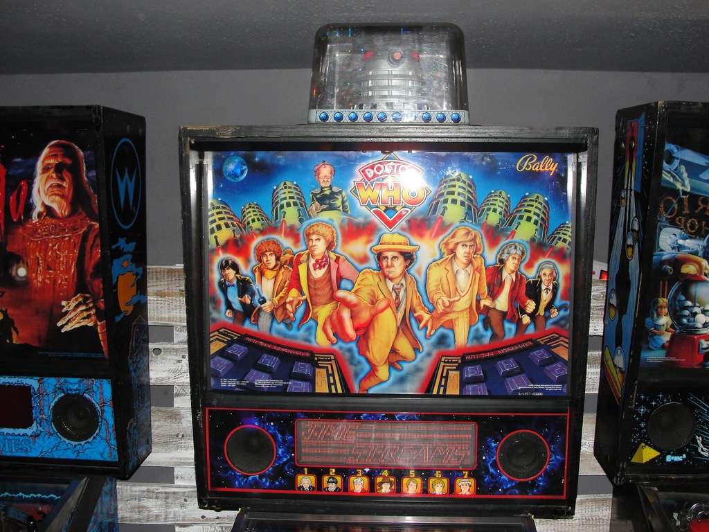 FLIPPER FLIPER PINBALL DR.WHO