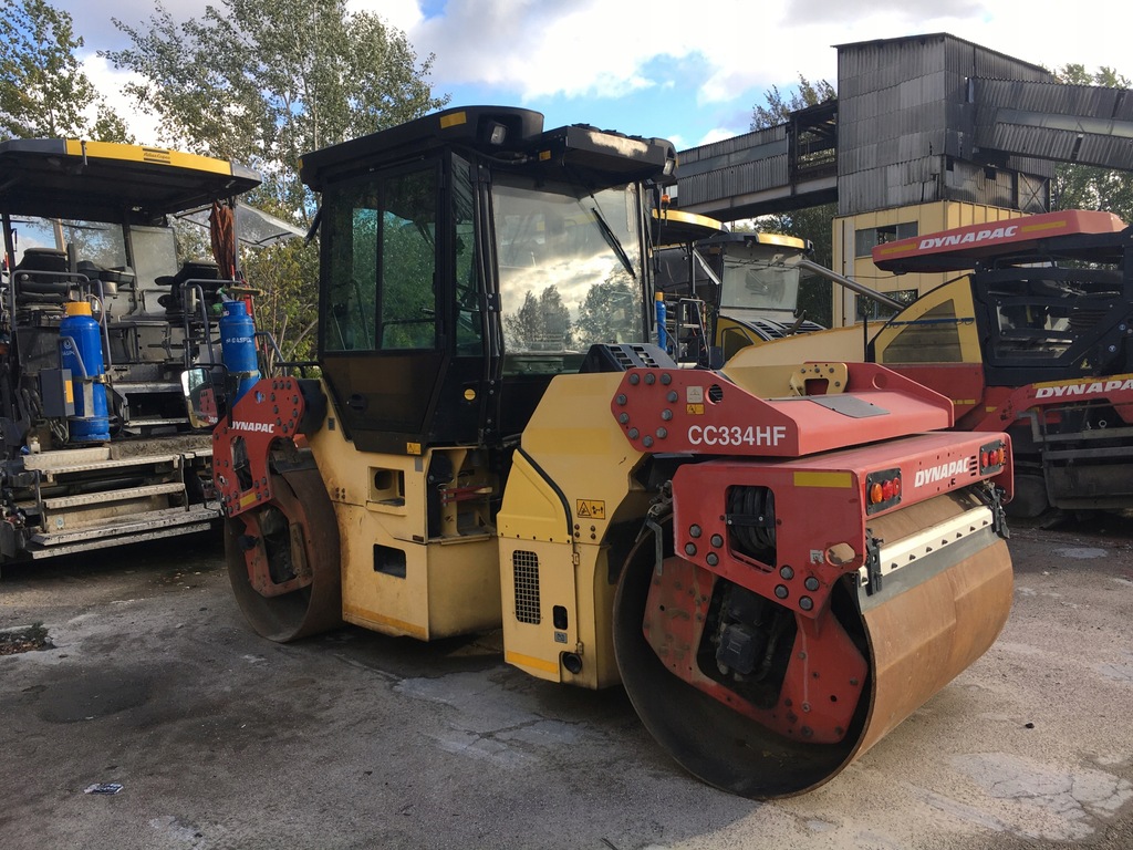 Walec drogowy Dynapac CC334hf, 2011, leasing 2szt