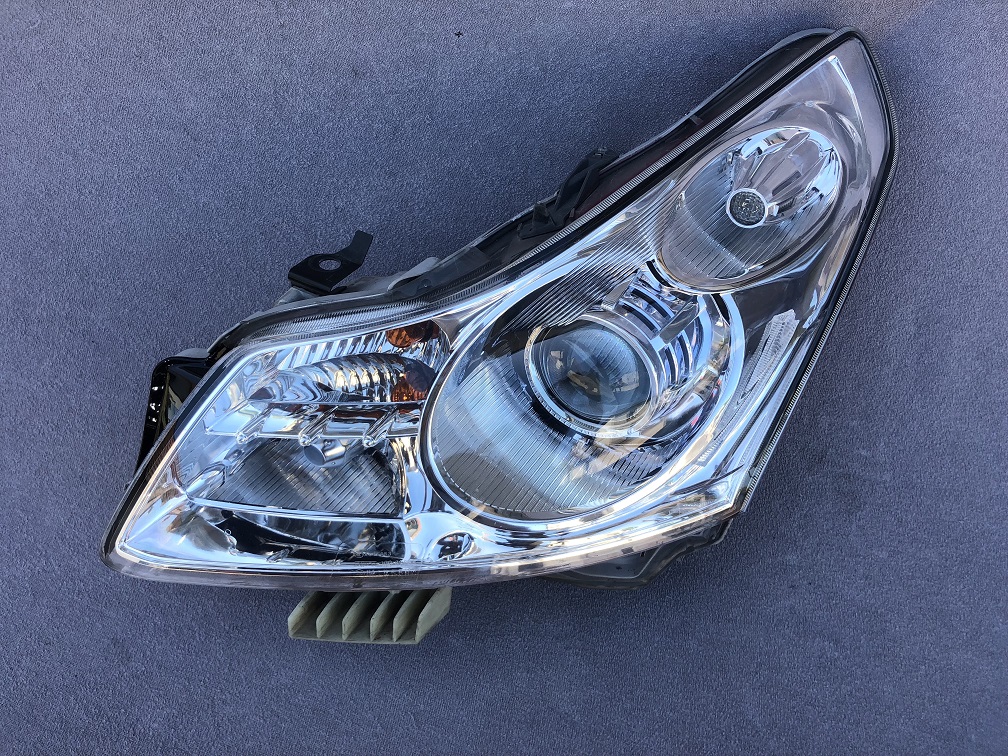 LAMPA INFINITI G35 G37 XENON LEWY EUROPA KPL