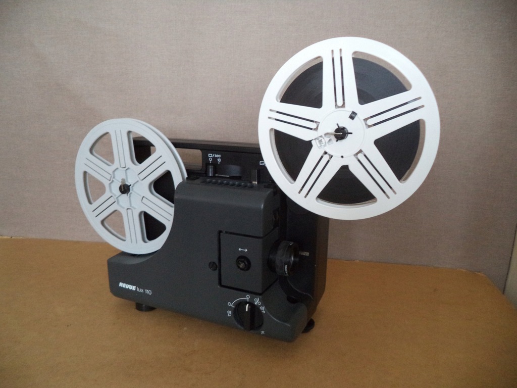 Projektor filmowy 8mmS Revue Lux 110 + gratisy.