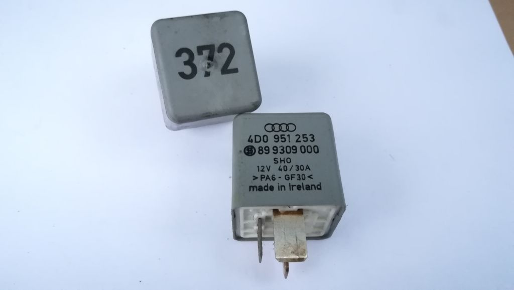 AUDI VW SKODA SEAT PRZEKAŹNIK 372 4D0951253
