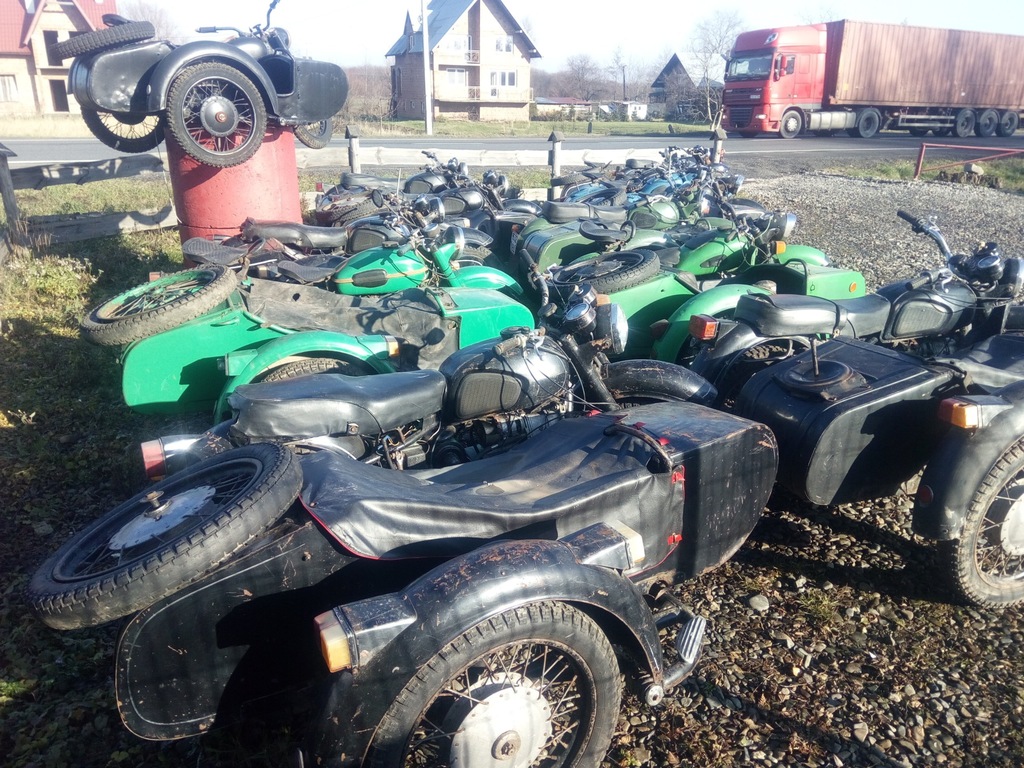MOTOCYKLE Z KOSZEM WÓZKIEM Dniepr Ural K-750 M72