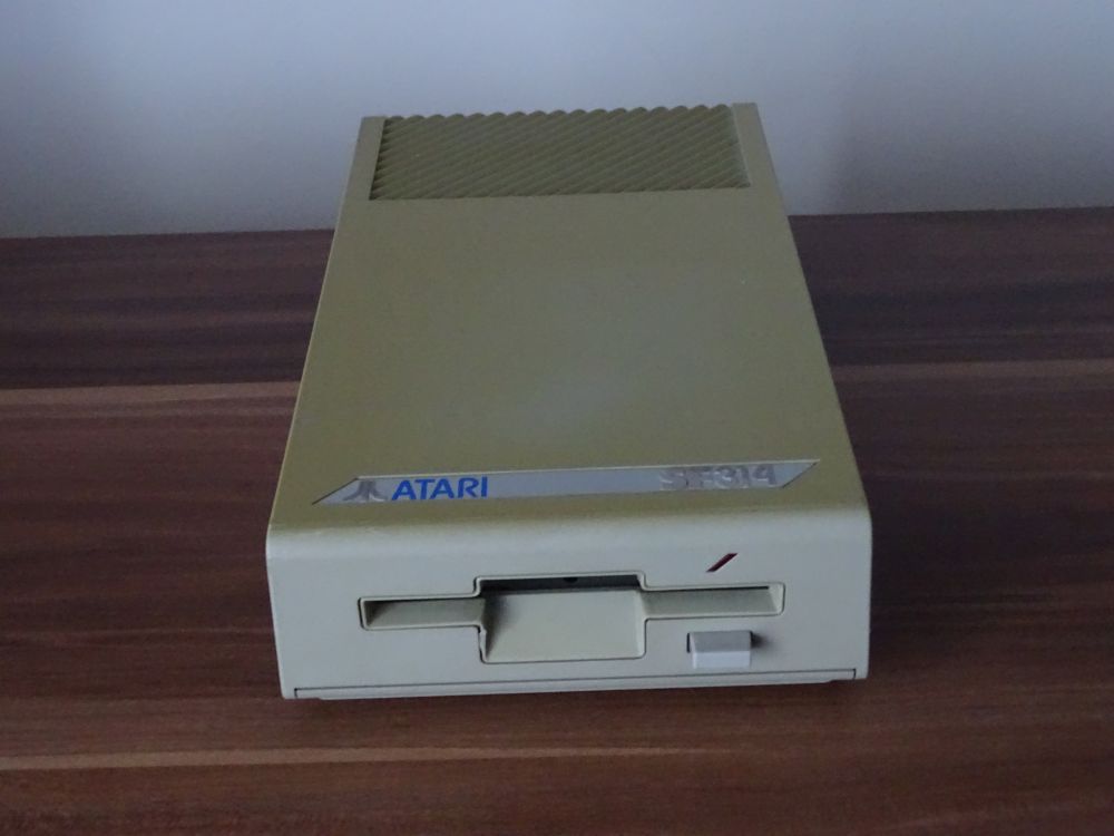 Stacja dyskietek ATARI SF314.
