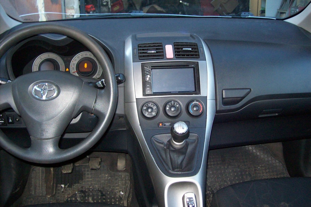  DESKA ROZDZIELCZA KOKPIT TOYOTA AURIS 09 AIRBAG