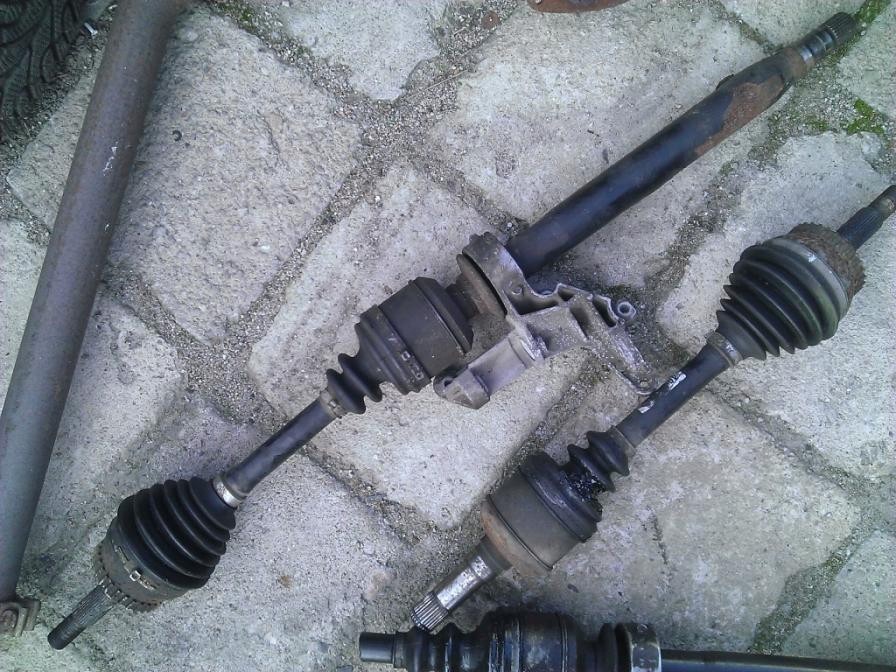SAAB 900 9-3 półoś napędowa podpora łożysko prawa