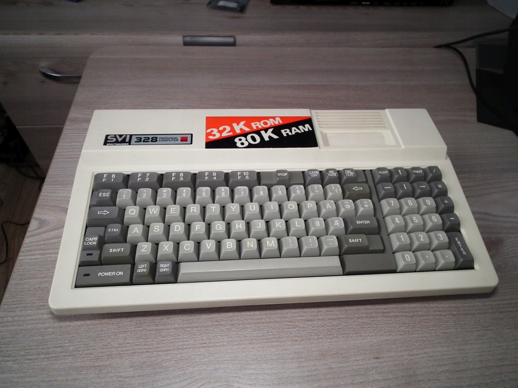 Spectravideo SVI SV-328 MK II Retro Komputer