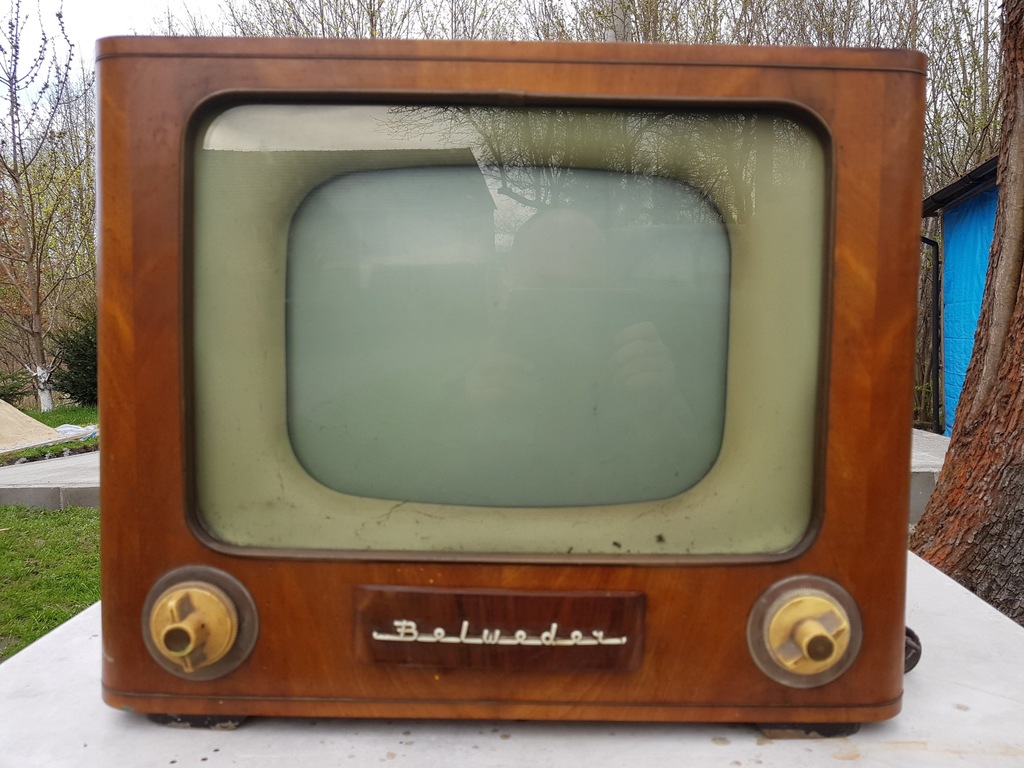 TELEWIZOR BELWEDER KOMPLETNY