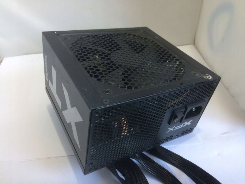 XFX XT-500W-STW 500W 80PLUS BRONZE