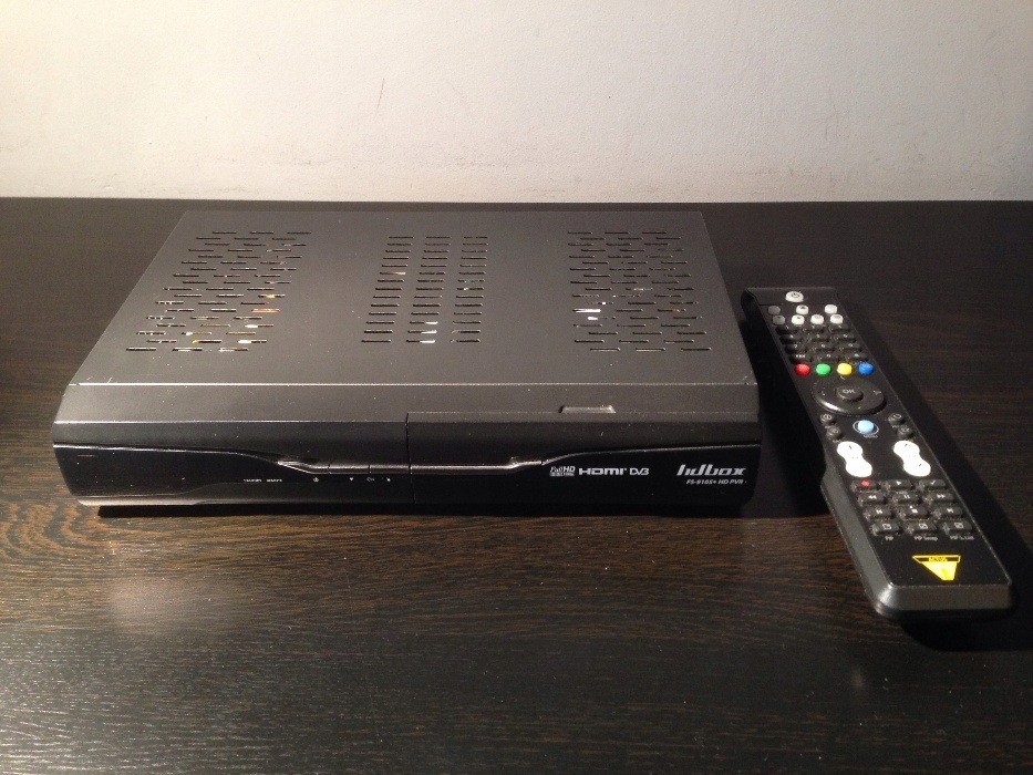 Tuner satelitarny HDBOX FS-9105 HD PVR Linux ENIGM