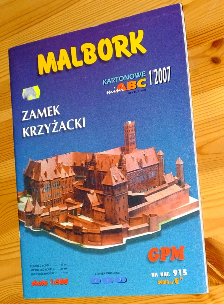Zamek Krzyżacki Malbork model kartonowy GPM 1/500