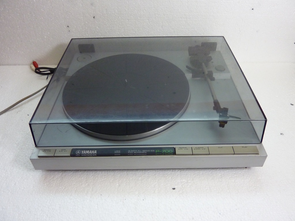 GRAMOFON YAMAHA P 700 Direct Drive Quartz
