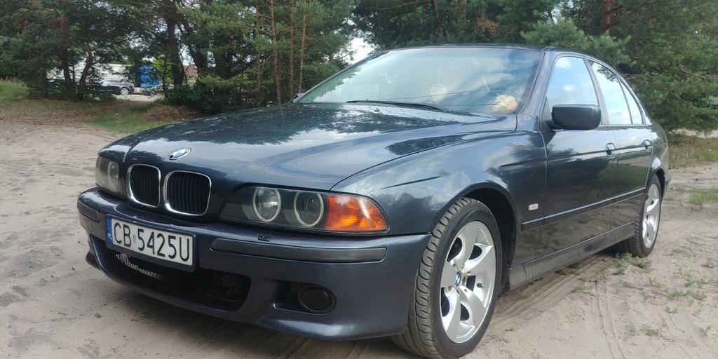 BMW E39 523i
