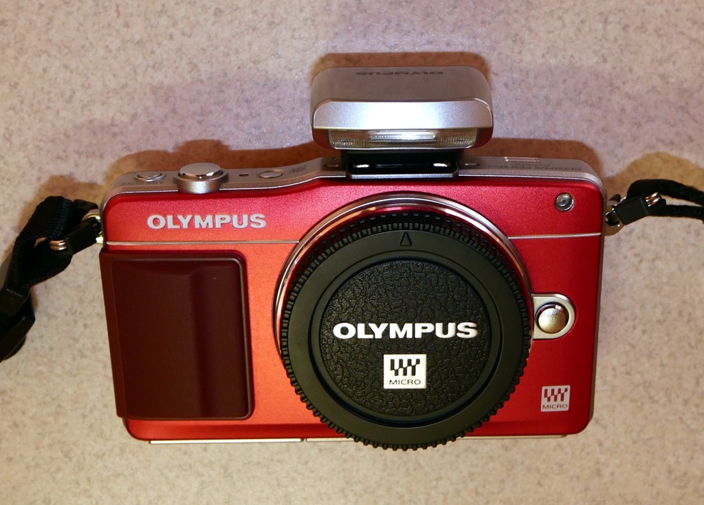 Olympus PM2 czerwony z wizjerem elektronicznym vf2