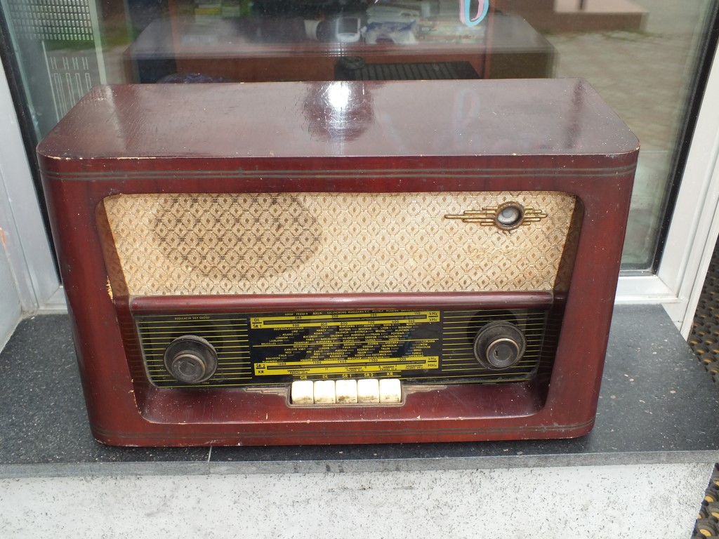 RADIO RADIOODBIORNIK KAPRYS STAN DOBRY KONIN ! !!