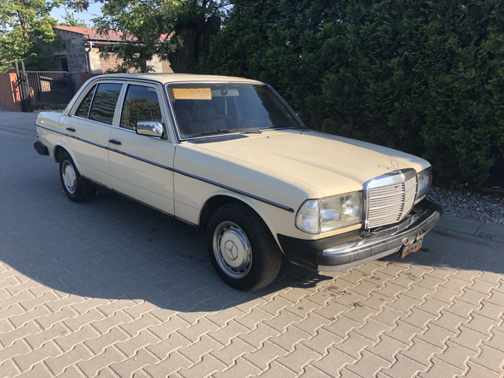 Mercedes-Benz W123 USA 300D Automat
