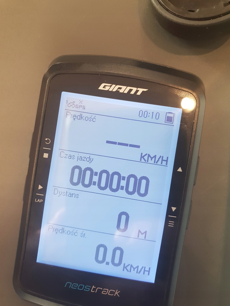 giant neos track