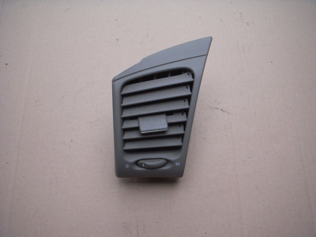kratka nawiewu wlot lewa Mercedes W208 CLK