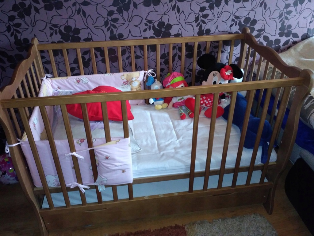 łóżeczko dziecięce z materacem gryczanym