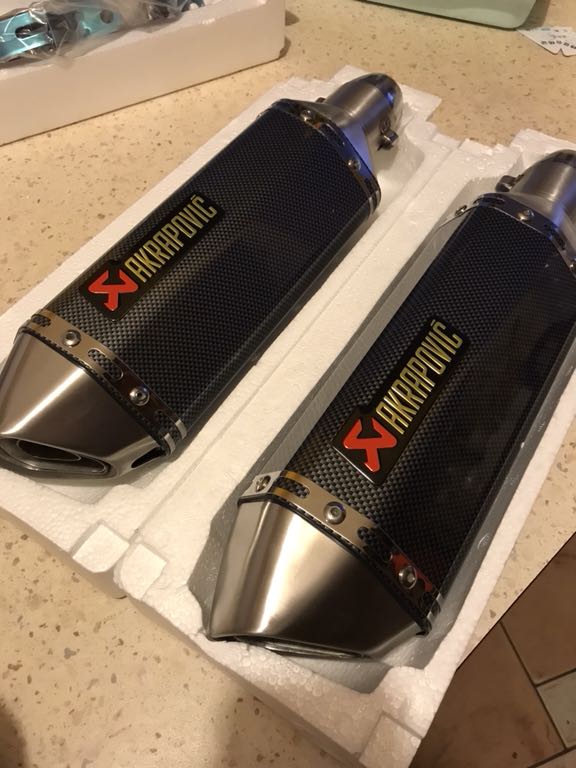 Końcówka Tłumik Akrapovic wydech  cross