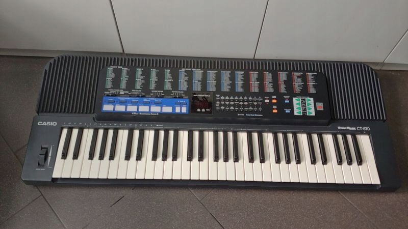 ORGANY CASIO CT-670