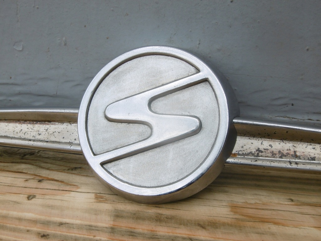 ZNACZEK LOGO EMBLEMAT NAPIS TRABANT 600 P70