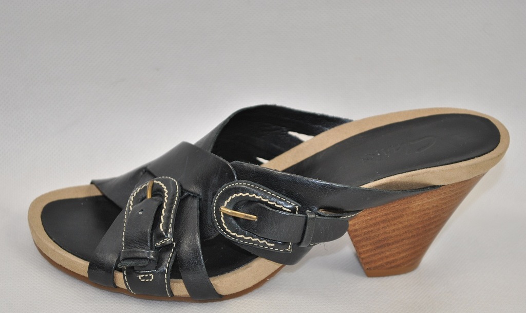 Sandały koturny Clarks r. 37 czarne skóra klapki