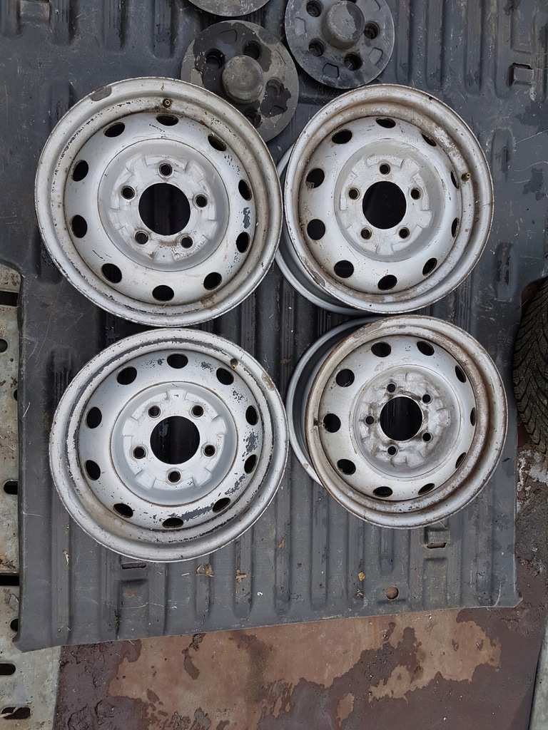 Daewoo Lublin 3 felgi stalowe 16 '' 4 sztuki ładne