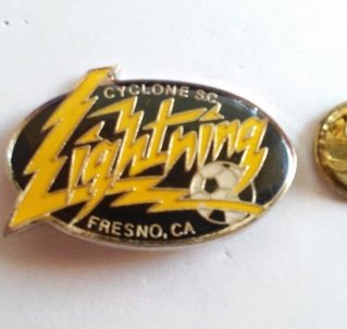 Odznaka CYCLONE SC FRESNO  (USA) pin