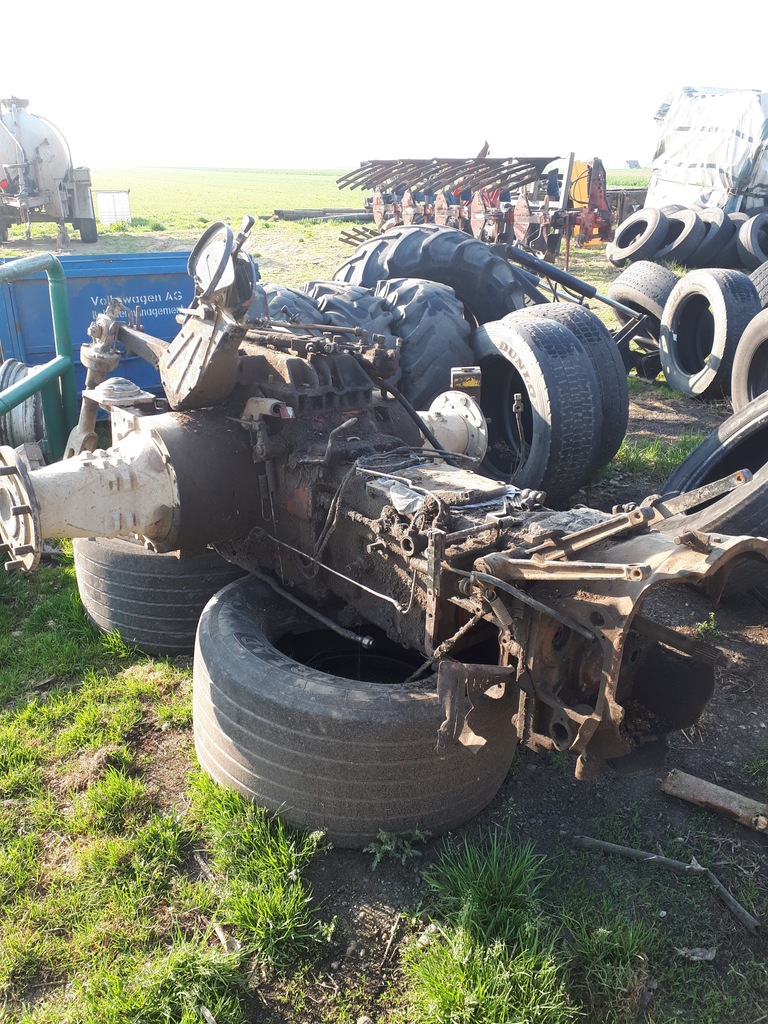 Zetor 16145 części- tylny most ze skrzynią biegów