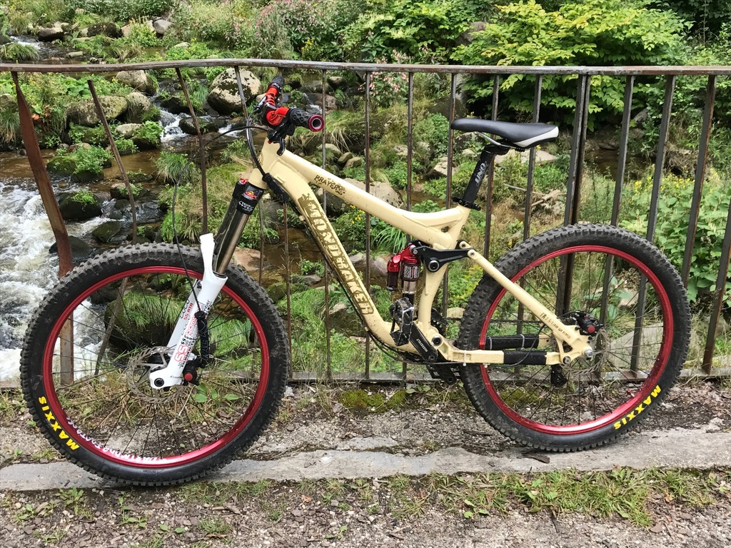 Rower Mondraker Prayer AIR / DH / FR