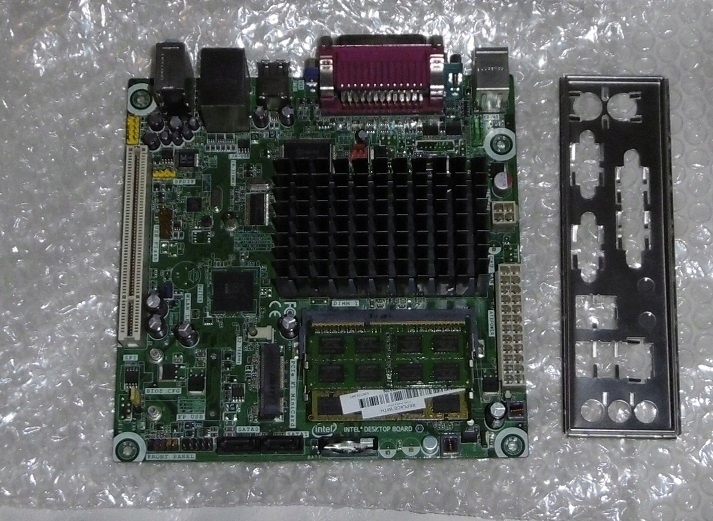 Intel D525MW płyta z procesorem + 4GB RAM