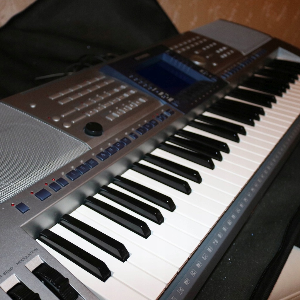 Keyboard Yamaha PSR-1500. Igła.