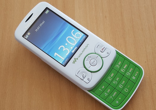 Sony Ericsson w100i - SPIRO - klawisze 2Mpix Biały
