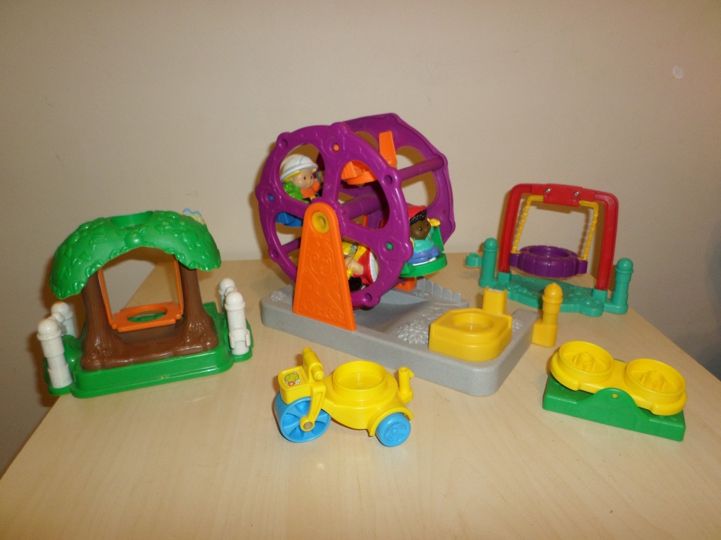 zestaw zabawek fisher price little people karuzela