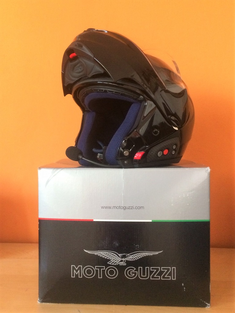 SUOMY D20 - MOTO GUZZI z radiem