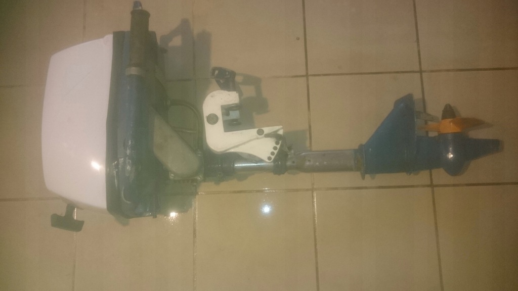 Silnik zaburtowy do łodzi typ DE-6 ZABYTEK