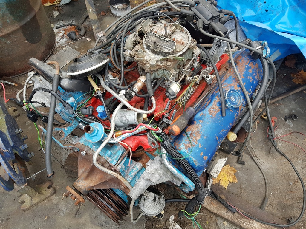 Silnik v8 usa oldtimer z skrzynia biegow