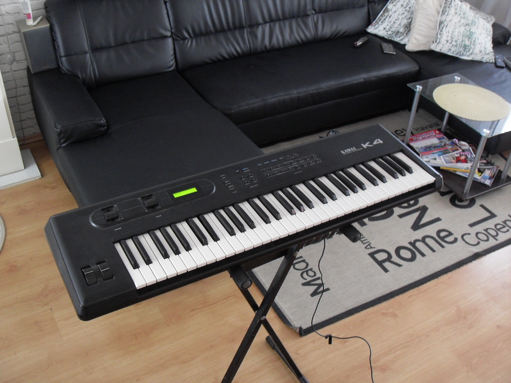 Syntezator Kawai K4