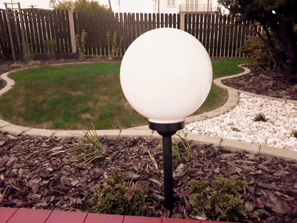 DUŻA LAMPA SOLARNA OGRODOWA OZDOBNA KULA BIAŁA LED - 7238284289