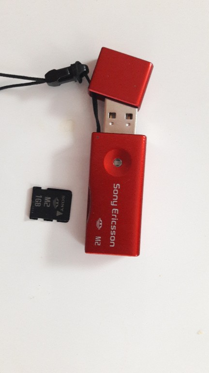 ORYGINALNY CZYTNIK KART M2 USB czerwony +KARTA