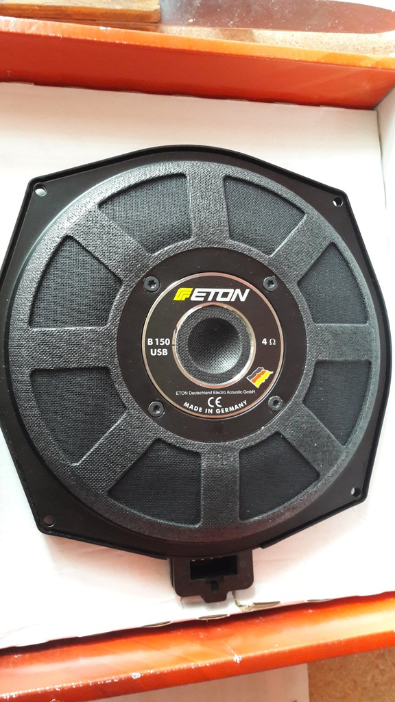 ETON B150 USB podsiedzeniowy subwoofer do BMW