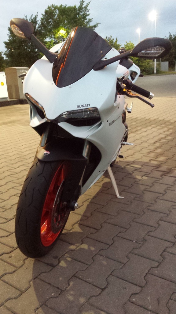 Ducati Panigale 899, stan idealny, I rej.2015