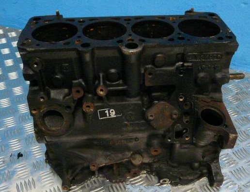 VW SKODA SEAT 1.9 D AEF  BLOK SILNIKA 028103021BE