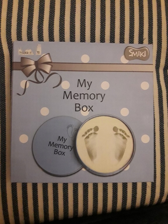 My memory box odcisk stópki prezent