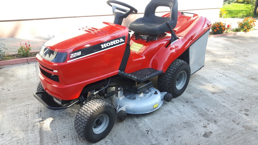 TRAKTOREK KOSIARKA HONDA 2218 v2 hydro