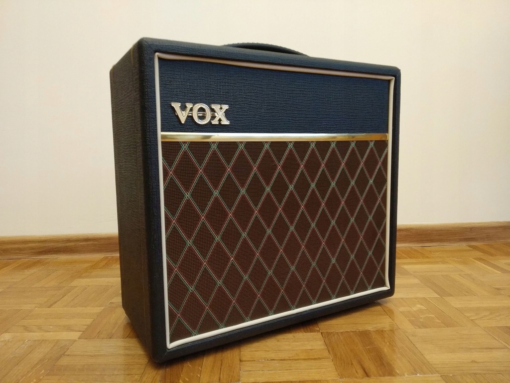 Wzmacniacz gitarowy VOX Pathfinder 15R