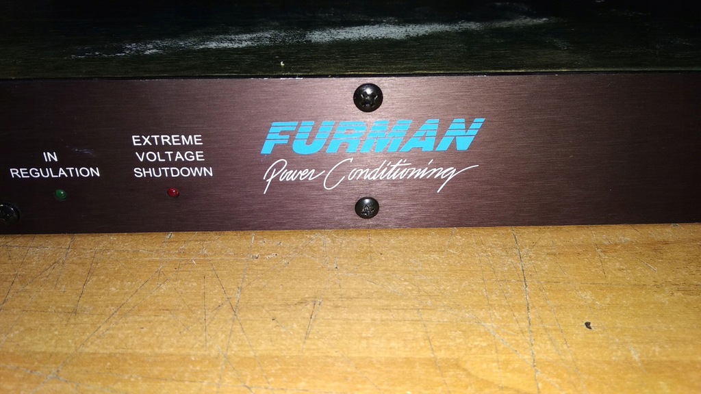 FURMAN AR-2306 REGULATOR NAPIECIA Power Conditione