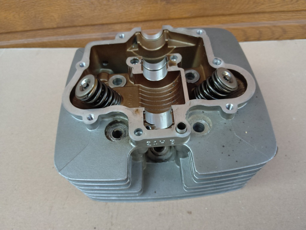 Suzuki DR 125 SM głowica w super stanie