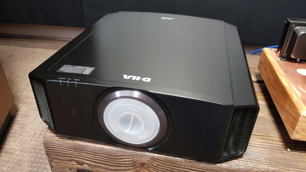 Projektor JVC DLA X35 BE Full HD